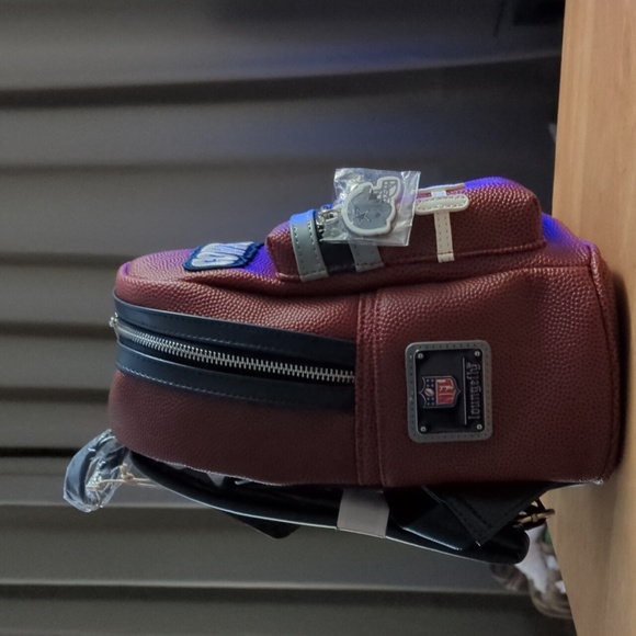 NWT Dallas Cowboys Loungefly Mini Backpack - Picture 3 of 5